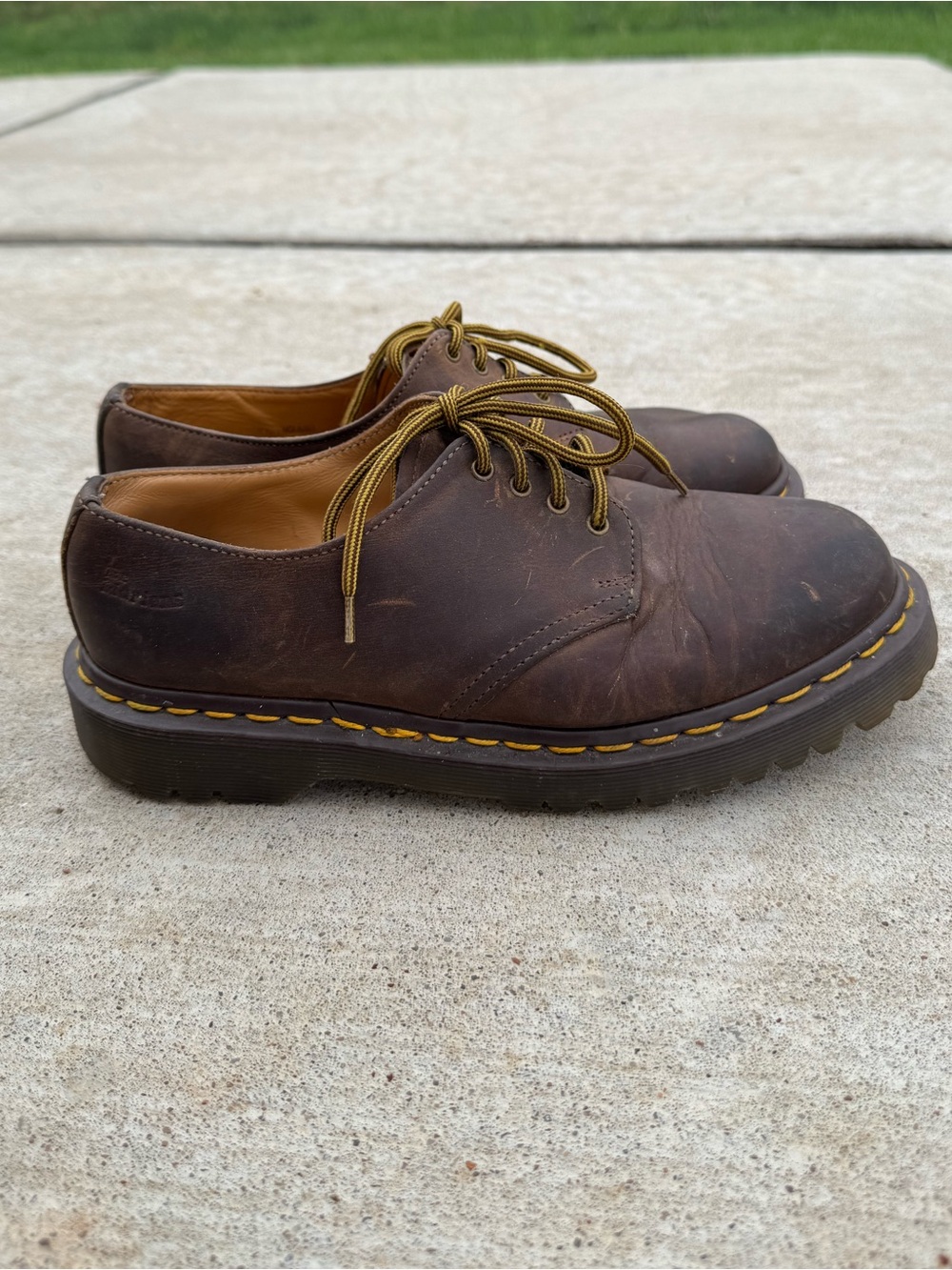 Vintage Y2K Dr. Martens Made In England Brown Leather Oxford Shoes P1093775